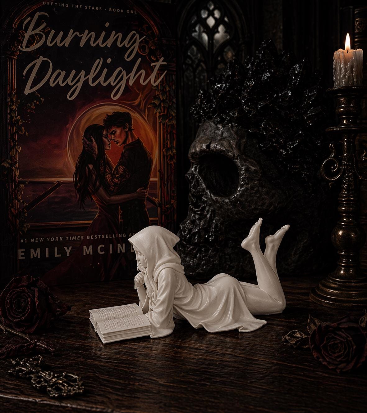 Gothic Book Nook Figurine, Dark Academia Shelf Decor, Reading Girl Statue