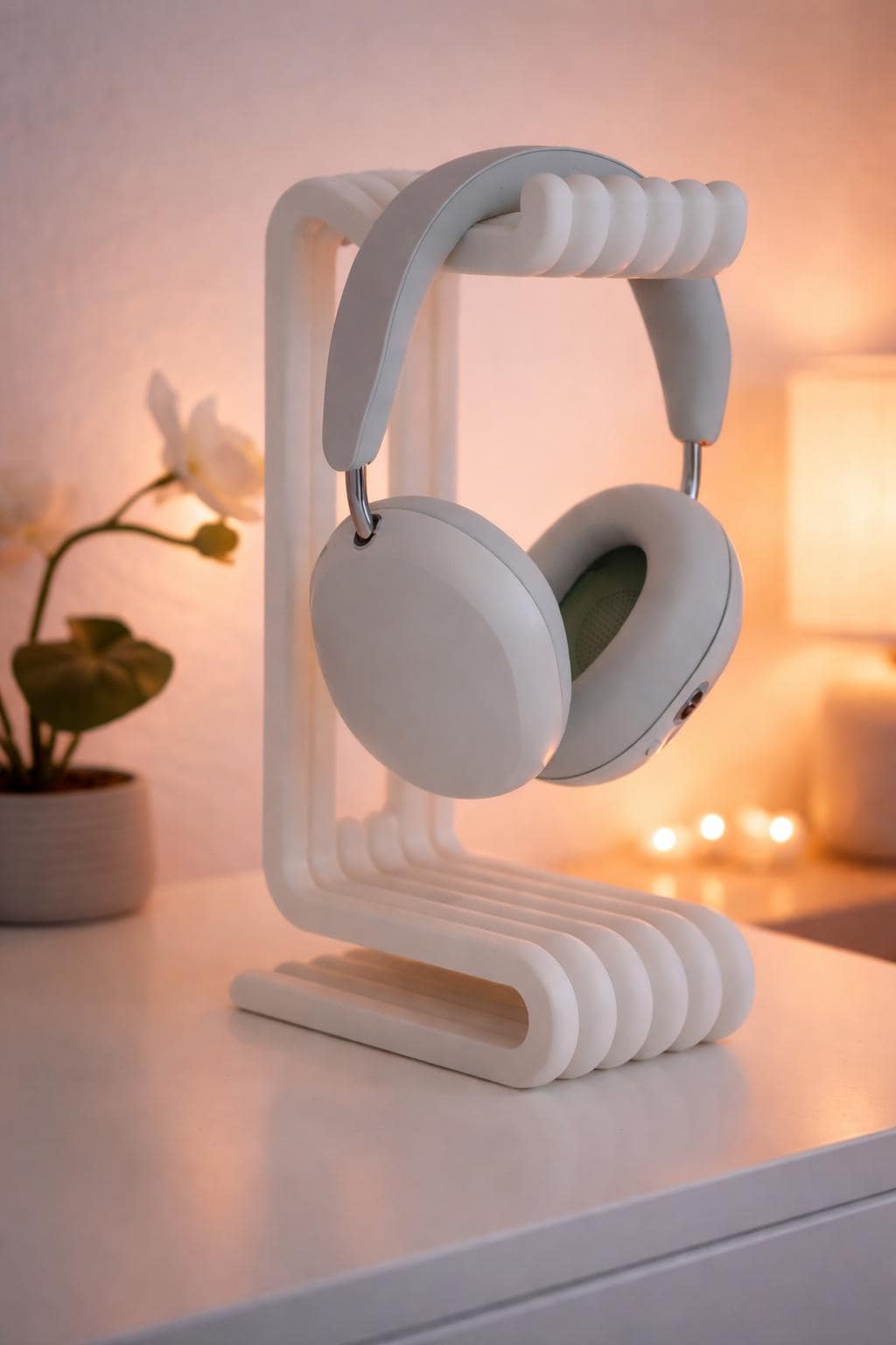 Minimalist Headphone Stand, Modern Desk Headset Holder, AirPods Max Gaming Organizer
