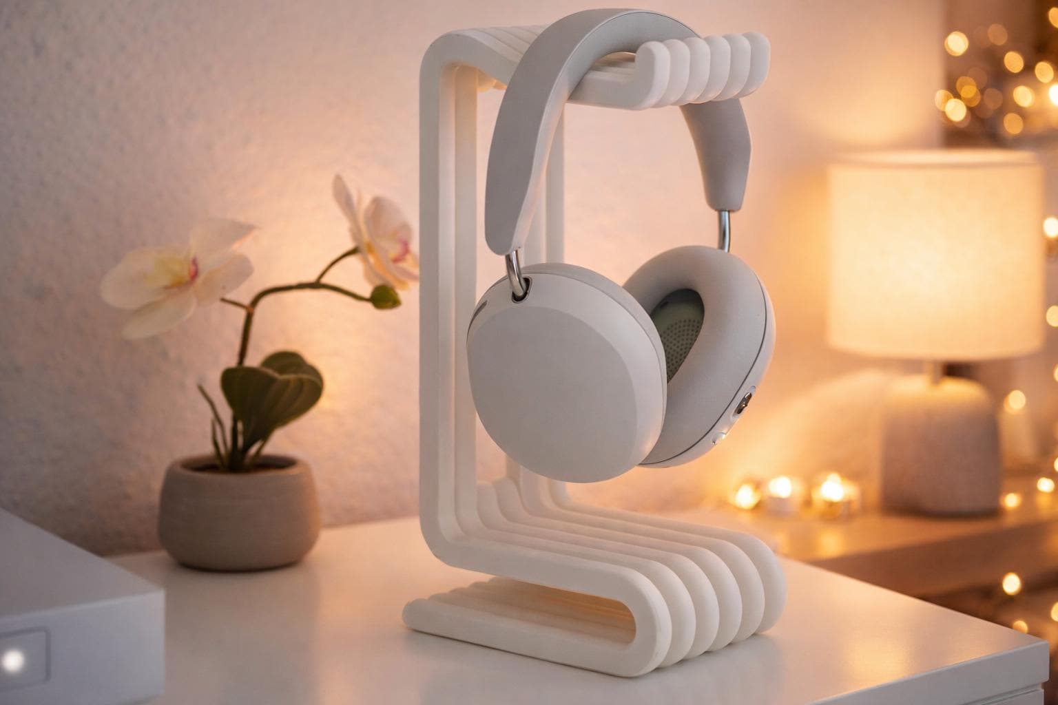 Minimalist Headphone Stand, Modern Desk Headset Holder, AirPods Max Gaming Organizer