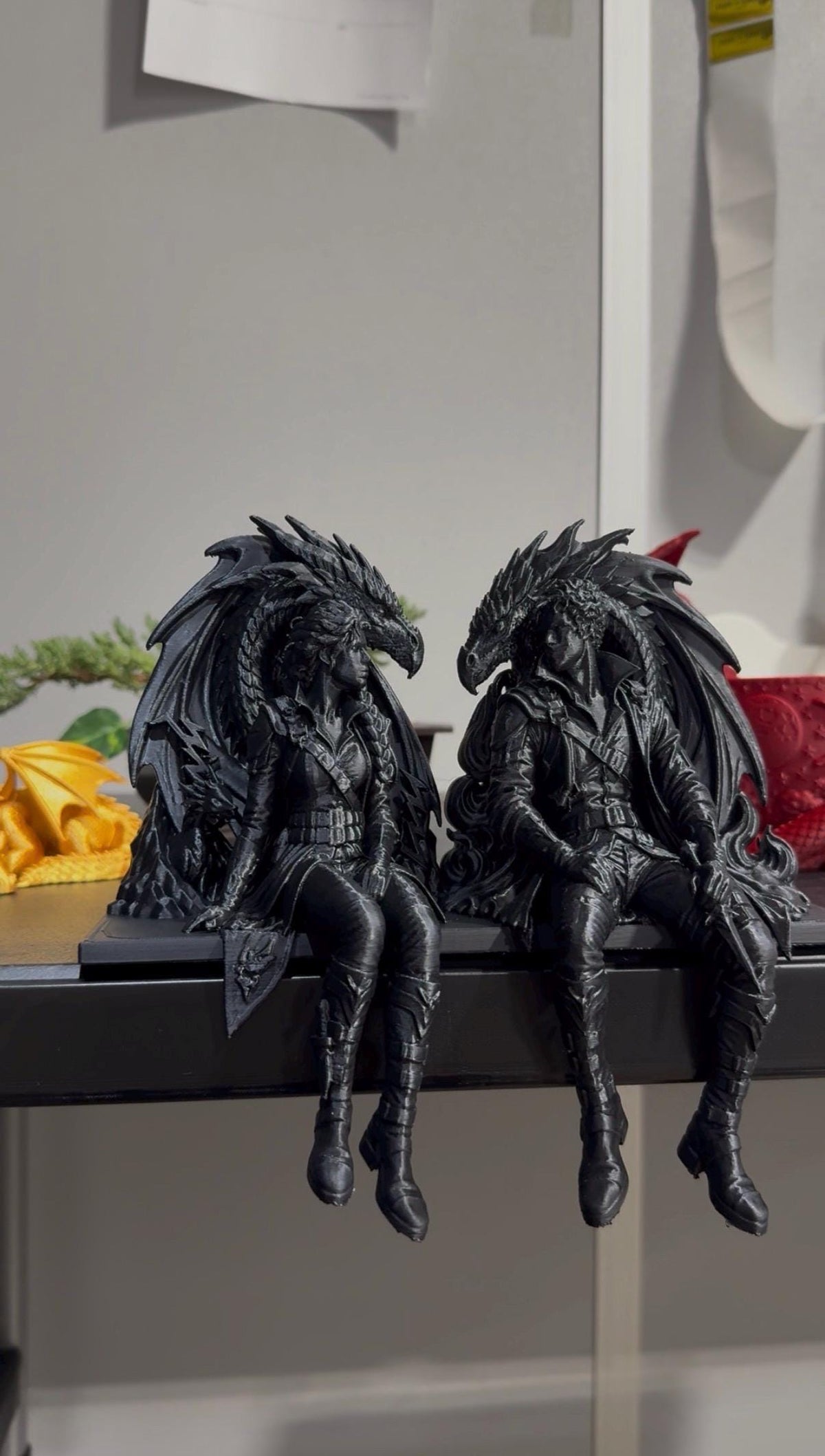 Violet & Xaden Dragon Rider Bookends, Romantasy Shelf Decor — photo 5